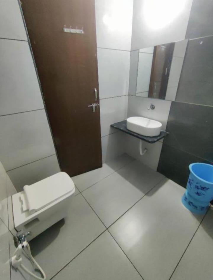 Hotel Shree Sai Shirdi Esterno foto